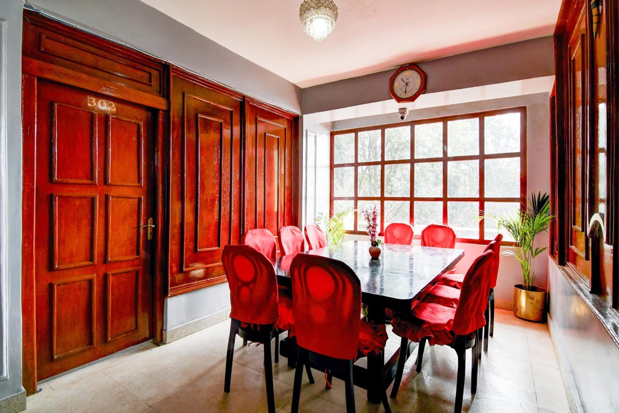OYO 35738 Aps Homestay Ghum Luaran gambar
