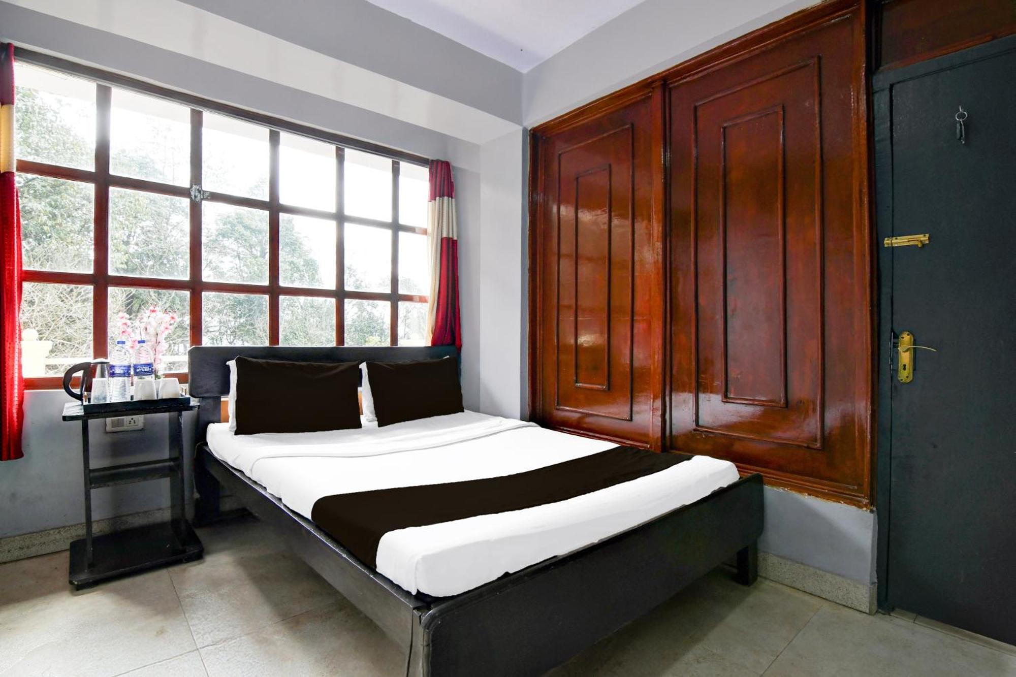 OYO 35738 Aps Homestay Ghum Luaran gambar