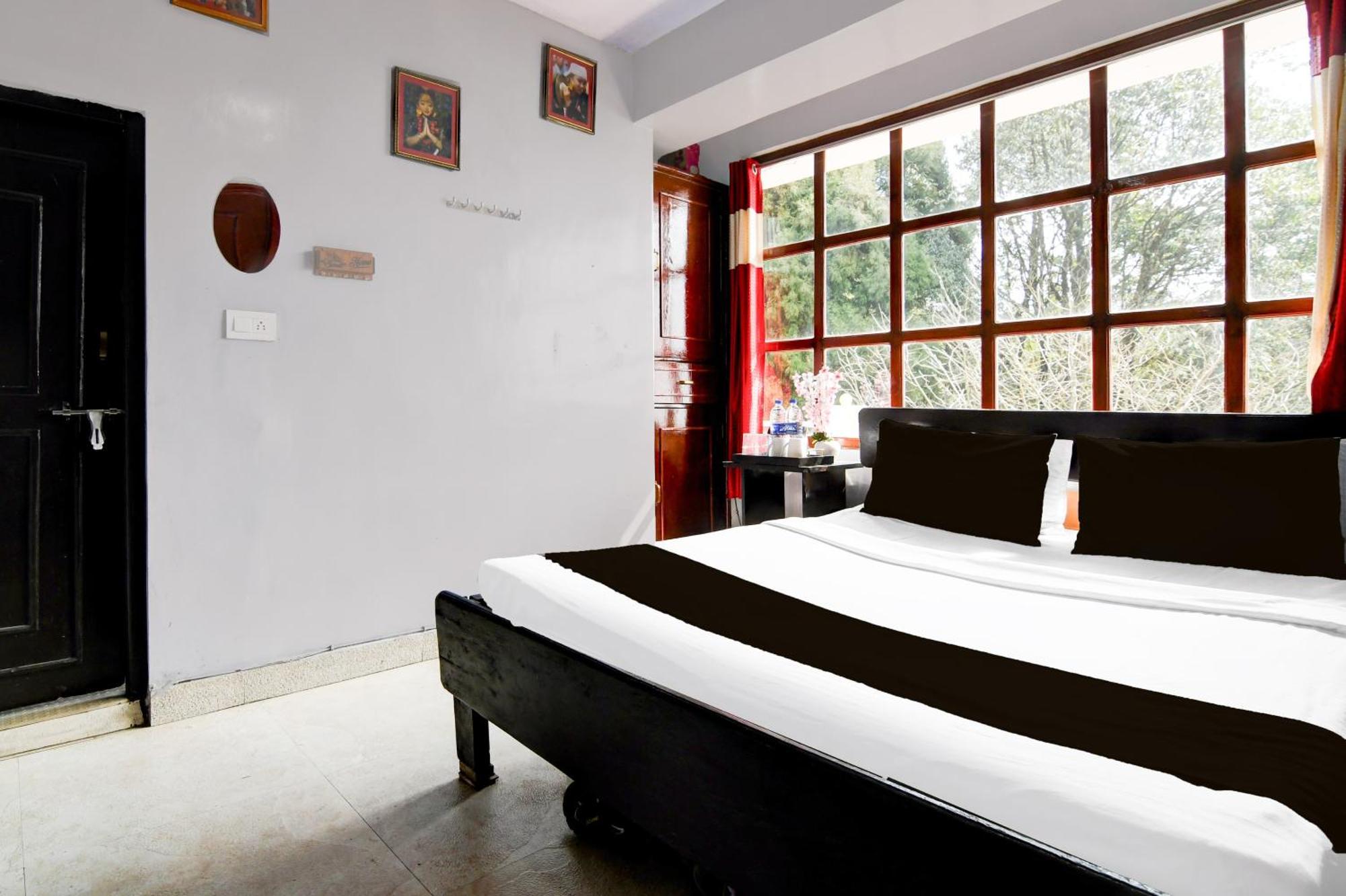 OYO 35738 Aps Homestay Ghum Luaran gambar