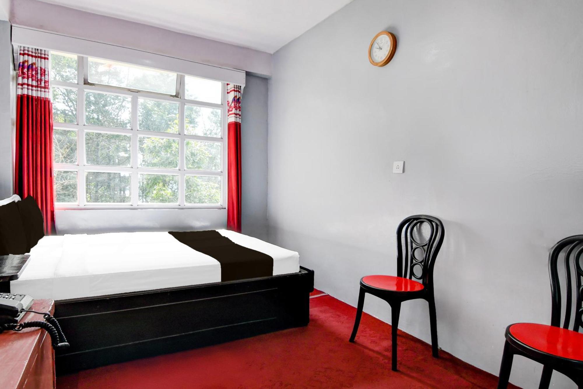 OYO 35738 Aps Homestay Ghum Luaran gambar