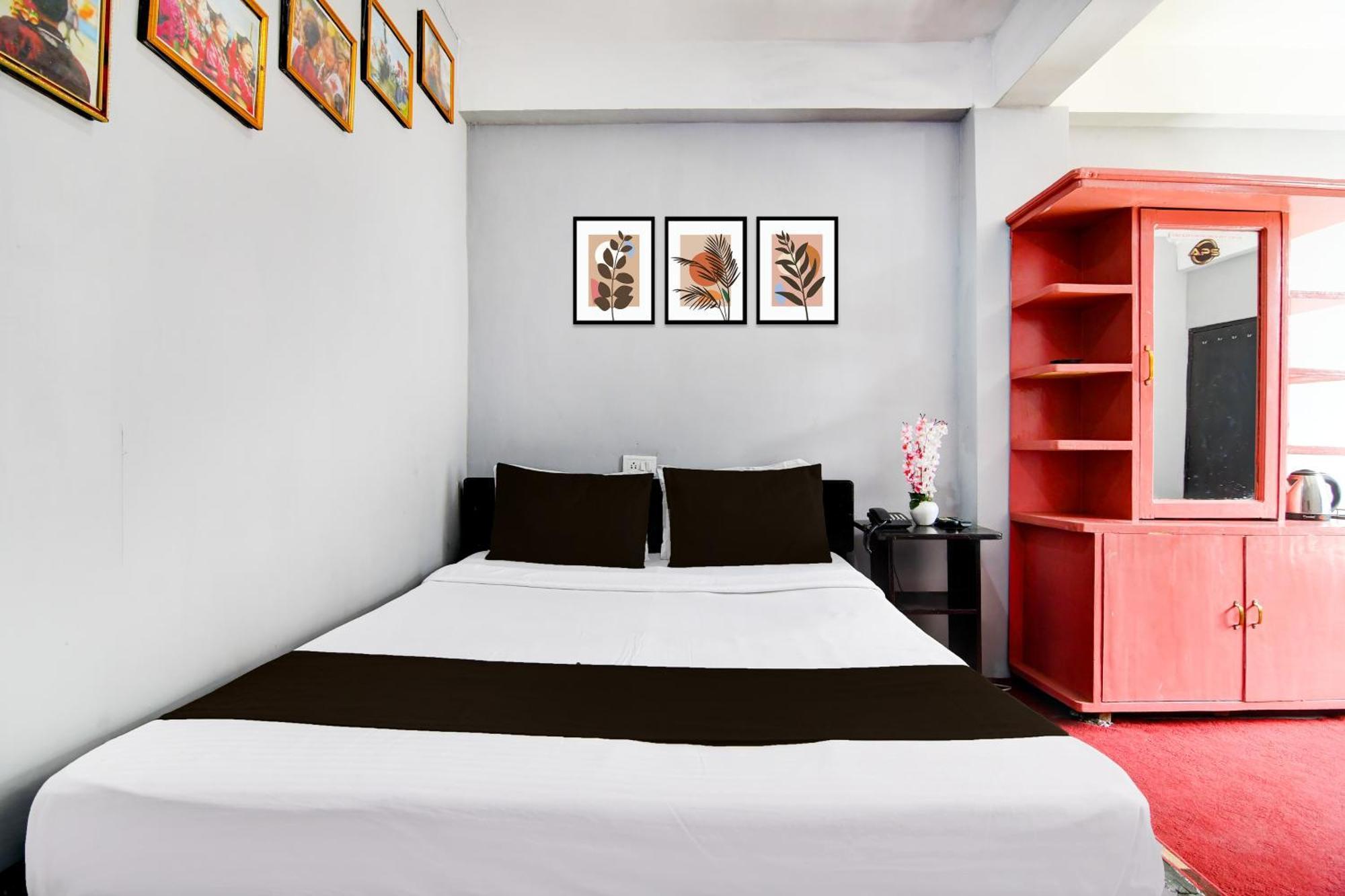 OYO 35738 Aps Homestay Ghum Luaran gambar