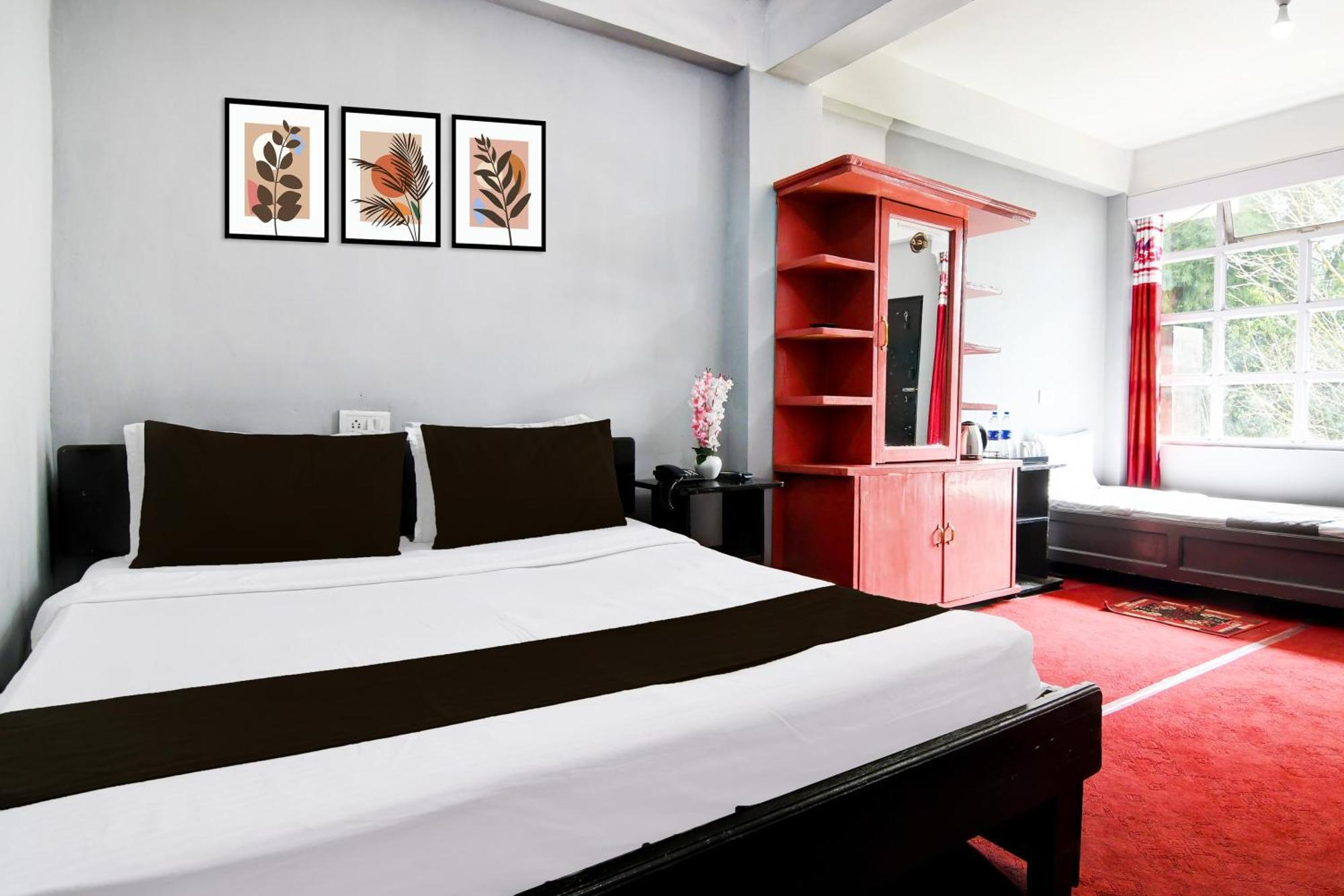 OYO 35738 Aps Homestay Ghum Luaran gambar