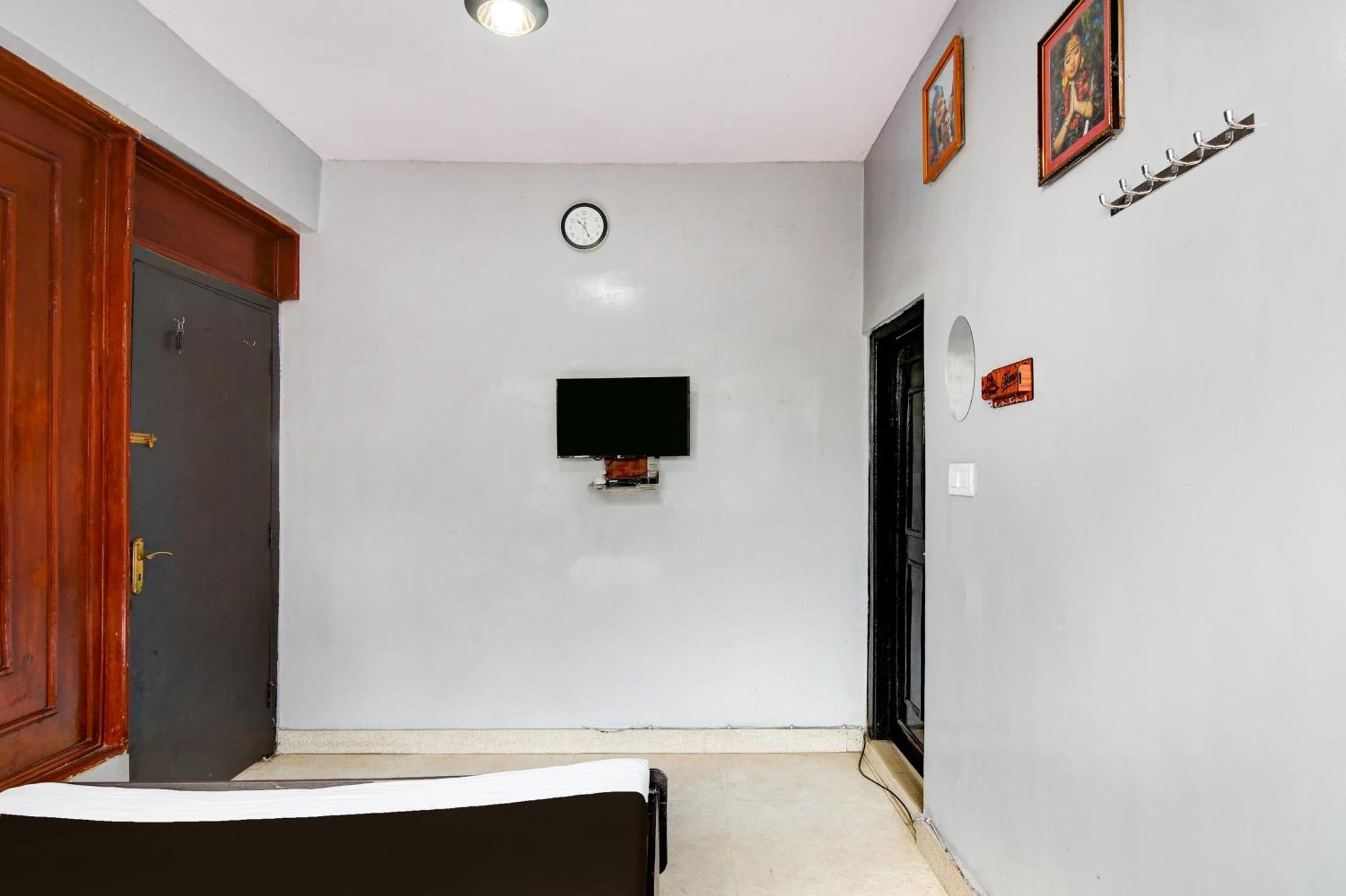 OYO 35738 Aps Homestay Ghum Luaran gambar