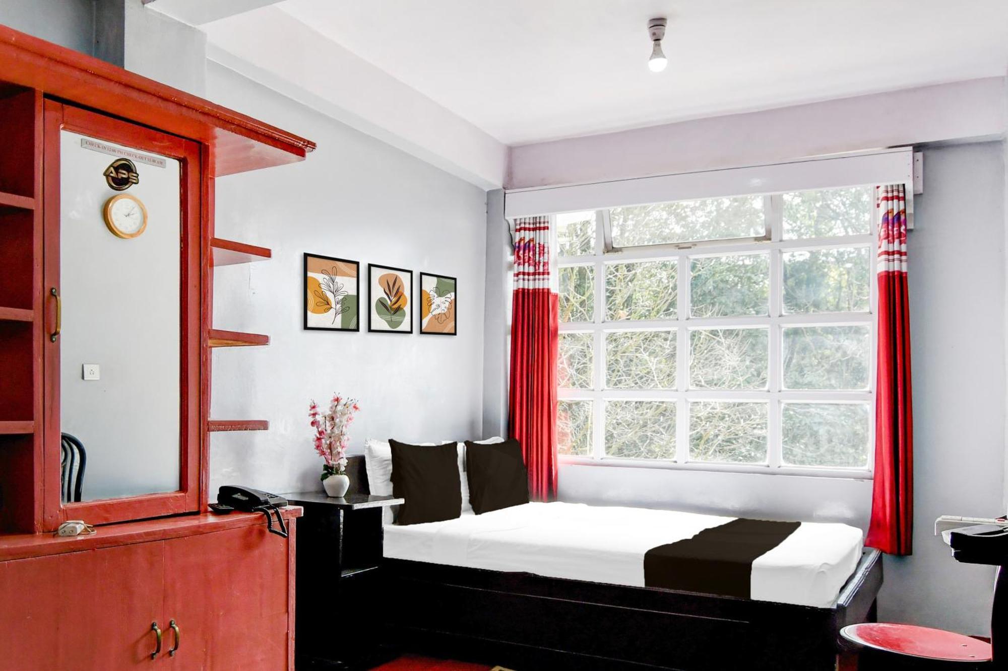 OYO 35738 Aps Homestay Ghum Luaran gambar
